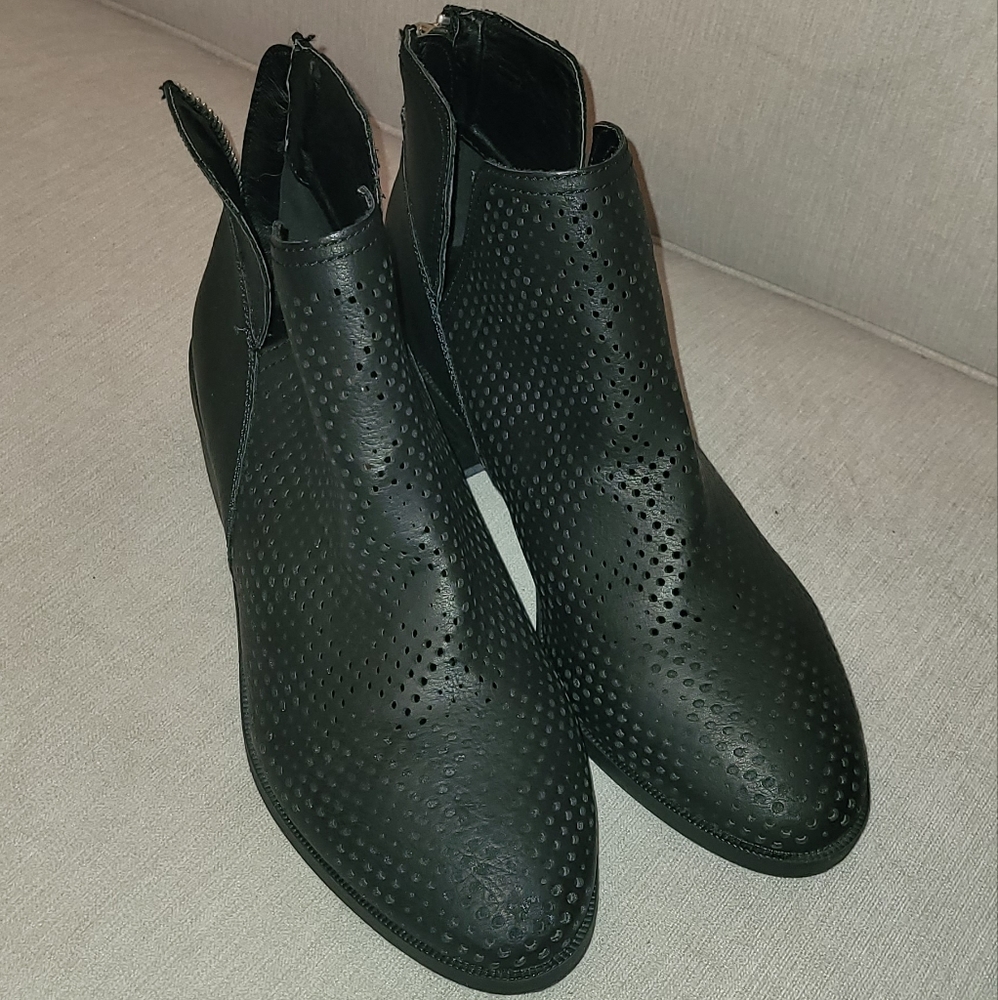 Madden Girl New booties